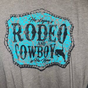Womens medium Rodeo and Cowboy Graphic Tee - Gray with Turquoise Print